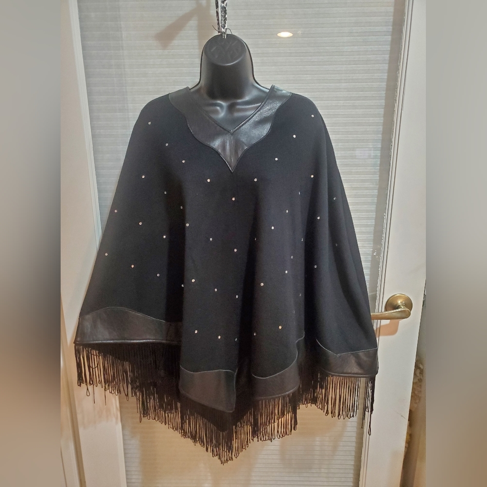Donna Lapure' New York Black Embellished Cape